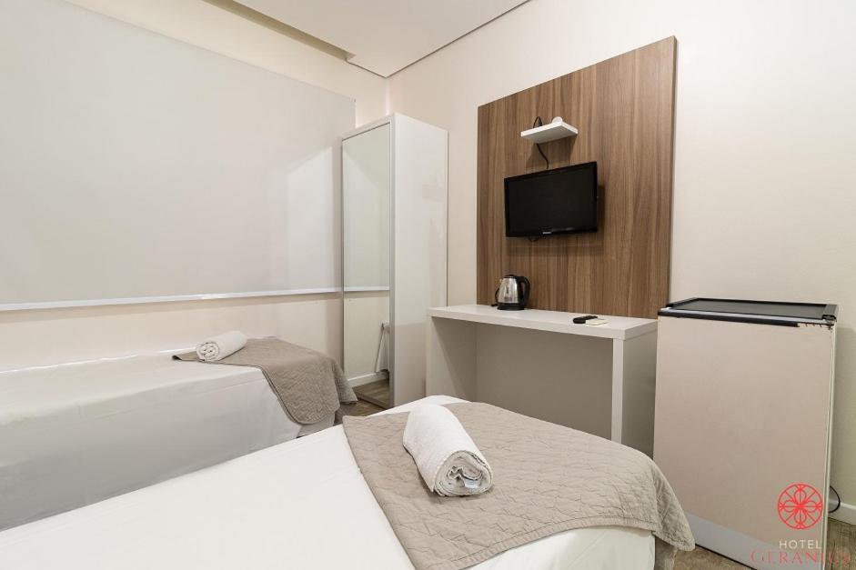 Hotel Geranius Ingleses — Photos 3
